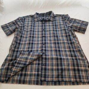 Patagonia Plaid‎ Button Up Men's Size XL Shirt Hiking Outdoor Premium Breathable